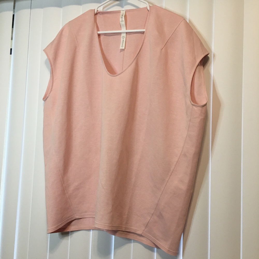 Lululemon soft pink top sz 12